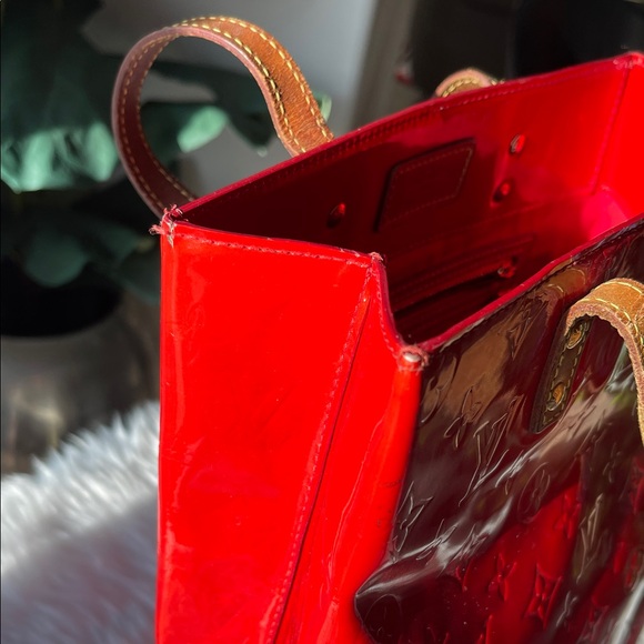 LOUIS VUITTON Monogram Vernis Reade MM Hand Bag Red Rouge - Picture 14 of 17